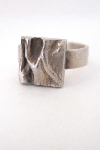 Matti Hyvarinen 'bark square' ring – Samantha Howard Vintage